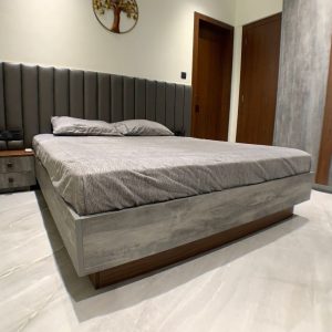 Laminated Bed with Storage